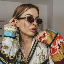 Güneş Gözlüğü 2021 Kadın Moda Zinciri Vasos Decorativos Vintage Glasses Lunette de Soleil Femme Tide Zonnebril Dames Luxe303y