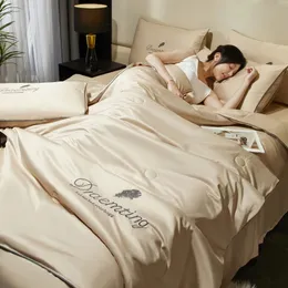 Conjuntos de edredons verão amoreira seda consolador edredão inserir luxo outono natural cobertor cama colcha rainha único duplo gêmeo tamanho 231215