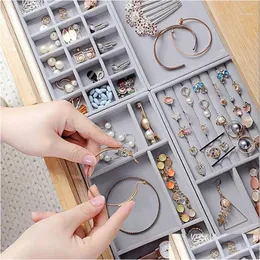 Förvaringslådor BINS Fashion Grey Veet Jewelry Ring Display Organizer Box Tray Holder Earring Case Showcase Bins1 Drop Delivery Home DHXTM