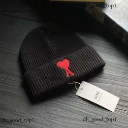 مصمم Ami Wool Knit Hat للسيدات قبعة قبعة الشتاء الكلاسيكية المنسوجة للرجال دافئ القبعة 336