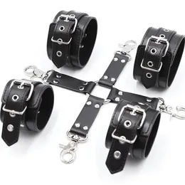 Giocattoli per adulti Manette in pelle BDSM Bondage Restraint Flirtare Schiavo Accessori esotici Giocattoli per giochi di coppia Manette e polsini alla caviglia per adulti 231216