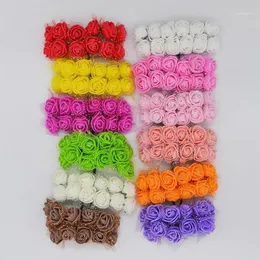 144PCS Lot 2CM Mini Artificial Silk Flower Pe Floam Rose Wedding Budy Bukiet DIY Wreath Dekoracja imprezy domowej 1293V