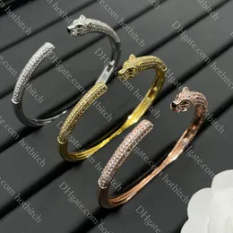 Exquisita pulsera de diamantes Pulseras de diseño para mujer Pulsera de leopardo de alta calidad Joyería clásica que nunca se desvanece Regalo de Navidad al por mayor