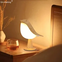 Yenilik ürünleri 3 renk başucu lambası yaratıcı dokunmatik anahtar ahşap kuş gece ışıkları karartma parlaklık yatak odası masa okuma lamba dekor ev 231216