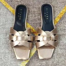 YL Красивые летние женские тапочки Модные классические сандалии Простые, удобные и дышащие дизайнерские повседневные римские пляжные туфли Дизайнерские тапочки 231511210