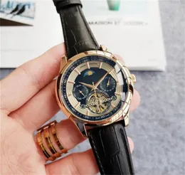 U1 Orologio da uomo di lusso AAA di alta qualità Movimento meccanico automatico Quadrante da lavoro Cinturino in vera pelle Orologi di design Cassa da 45 mm Orologi da polso Montre De Luxe