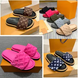 Pool Designer Pillow Couples Men Women Summer Flat Shoes Fashion Slippers Slides with Sexy Beach Black Sandals