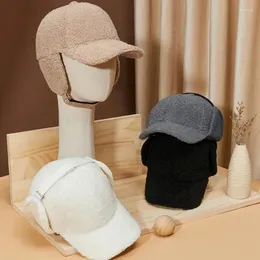 Top kapaklar kış kuzu polar kalınlaştırılmış beyzbol şapkası erkekler kadınlar lüks basit trend açık rüzgar geçirmez kulak koruma sıcak zirve şapka y2k