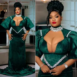 Hunter Green Evening Dresses Elegant Halter Pärled Sexig promdress Velvet Prom Dress for Black Women Girls African Nigeria Simple Dinner Clown Birthday Party St655