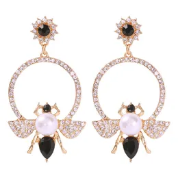 Nuovo designer di moda di lusso esagerato con strass di diamanti adorabili e carini orecchini con ciondolo di perle di ape per donne271g
