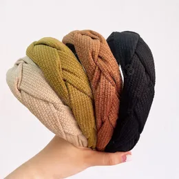 Nouveau bandeau de mode pour les femmes à la main tressé Turban couleur unie chapeaux hiver décontracté accessoires de cheveux