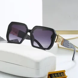 2024 Gafas de sol para mujer Gafas clásicas Gafas de sol de playa al aire libre para hombre Color de mezcla Opcional con caja Luz polarizada buena