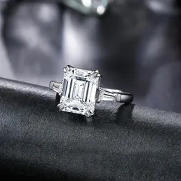 Colorfish Luxury Asscher Cut Three Stone 약혼 반지 3 캐럿 화려한 합성 NSCD 여성 925 Sterling Silver Wedding Ring J2409