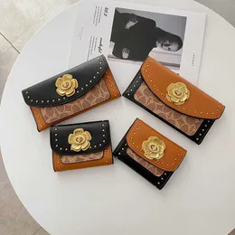 2024 New Fashion Leisure Flower Lock Women 's Purse Long Three Fold Storage Card Bag Hand Purse Louisianashop 지갑