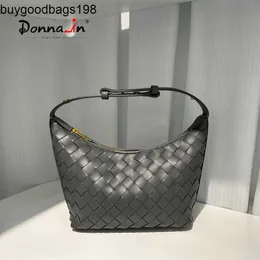 Bottegaaveneta Wallaces väskor Donnain Två lager Cowhide Mini Leather Women Underarm Shoulder Bag Weave Gold Triangle dragkedja damer hangbagband med justerbar