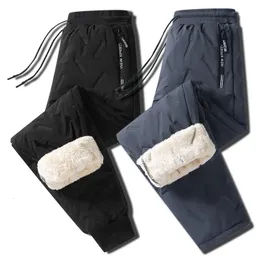 Mens Pants Kış Zip Cepleri Kalın Polar Sweetpants Erkekler Joggers Siyah Gri Down Pamuk Sıcak Erkek Su geçirmez Termal Pantolon 7xl 231218