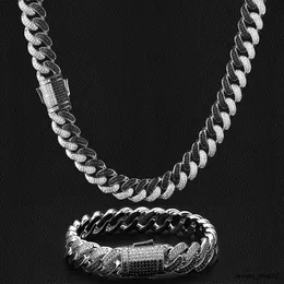 KRKC Drop Wysyłka 1PCS Service 12 mm Biała czarne złoto Pleatowane 5A CZ Diamentowy mrożony biżuteria kubańska łańcuch linków