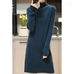 Abiti casual da donna collo alto manica lunga lana tinta unita edizione coreana abito in maglia morbida di lusso allentato per il calore invernale