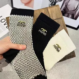 Men's Socks Vintage Metal Letter Label Socks Brand Designer Socks European Letter Cotton Luxury Socks Sexy Warm Personalized Fashion Boots Socks 231218