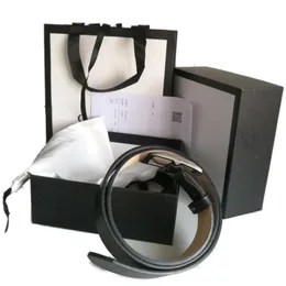 2021 -Venta de cinturón de cuero de alta calidad Moda para hombre para mujer Big Gold Silver Hebilla negra Cinturones de diseño clásico con caja 2 0278D