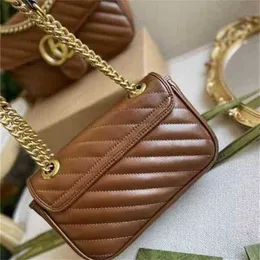 2024 NOWOŚĆ DESTYCZNEGO WOMOWEGO Crossbody Trend Malmon Caramel Hafted Thread Classic Chain Small Square Bag