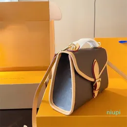 Tasarımcı çanta deri omuz omuz klasik retro kadınlar vintage crossbody çanta çanta çok amaçlı hemşire moda tote çanta