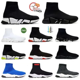 Designer Speeds 2.0 V2 Scarpe casual Classic Nero Bianco 17FW Paris Graffiti Sole Vintage Old Sock Designer Scarpe da ginnastica Outdoor Walking