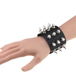 Kmvexo unika 3 rader spikar nitstud brett manschett läder punk gotisk rock unisex armband sele armband för kvinnor män smycken303i