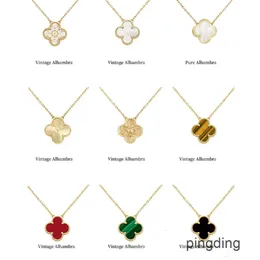 Märke 15mm Clover Necklace Fashion Charm Single Flower Vans Necklace Luxury Diamond Agate 18K Gold Designer Halsband för kvinnor