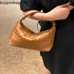 Bottegaaveneta Wallaces Bags 2023 New Woven Mini Shoulder Backpack Divani Bento Bag Underarm 휴대용 점심 박스