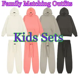 Tenues Ess famille correspondant tenues enfants sweats à capuche bébé sweats hommes femmes à capuche filles garçons vêtements parentaux enfant en bas âge streetwear design