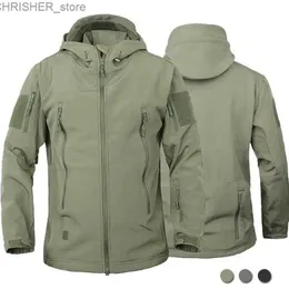 Taktiska jackor Militära utomhusjackor Män Shark Skin Soft Shell Tactical Waterproof Windbreaker Army Combat Jacket Mens Hooded Bomber Coatsl231218