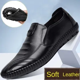 حذاء اللباس الرجال غير الرسميين غير الرسميين Lightweigh Walking Footwear Moccasins تنفس زلة على جلد Zapatos Hombre 231218