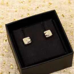 2024 Orecchino a bottone con ciondolo di qualità di lusso quadrato di piccole dimensioni con diamante in oro 18 carati placcato con scatola per timbri PS3582A
