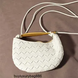 Crossbody çanta tasarımcısı deri çanta botte venetas küçük tasarım sardalya çanta mini dokuma çanta bir omuz çapraz gövde çanta yarım ay çantası batı stil dumpl hbgr