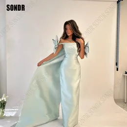 Urban Sexy Dresses SONDR Saudi-arabische Schleife formelle Abendkleider, quadratischer Ausschnitt, Satin, langes Cape, Dubai, Abschlussball-Partykleid, bodenlange Abendkleider 231219