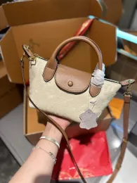 Moda kadın mini hamur tatlı çanta eski çiçek nano moda alışveriş çantaları omuz çantaları kabartmalı hobo el çantası deri crossbody elçi çantaları lüks tasarımcı pur