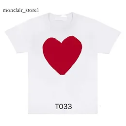 Comme de Garcon 2023 패션 남성 연주 고품질 티셔츠 디자이너 하트 캐주얼 여성 S Des Badge 8092