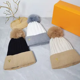 Nya designers Beanie Winter Womens Warm Hat Bonnet Men Designer Sticked Hats Cashmere Justerbar Peaked Cap Present