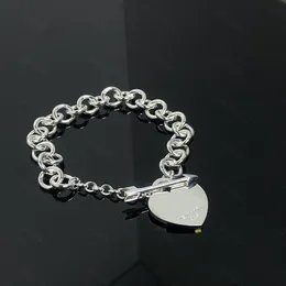 2024 T Tjockkedja Heart Arrow Series Ti Hemhalsband Armband Set Europa och Amerika Män kvinnor med benben par halsband 6q0w