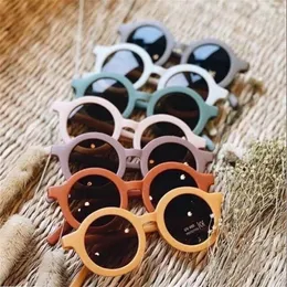 2021 Fashion Cute Round Kids Sunglasses Boys Girls Vintage Sun Glasses UV Ochrona Klasyczne dzieci okulary 214k