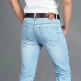 Jeans da uomo Primavera e Autunno Tendenza moda Tinta unita Casual Elastico Comodo Pantaloni piccoli di alta qualità 231218