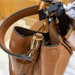 Handbag Women's Shoulder Bag, PU Material, Bamboo Handle, Magnetic Buckle Opening and Closing Method, Super Large Capacity