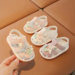 Flat shoes Insole 1214cm Summer Baby Sandals Cute First Walker with Sound Toddler 231219