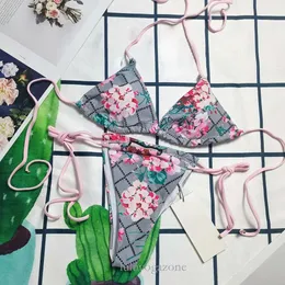 Giyim Tasarımcı Bikinis Kadın Twopiece Bikini Mektup Mayoları Kristal Yaz Kayışı Yastıklı Mayo Plajı Bankaları Takımcılar Treepoint