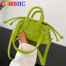 Bolsas de noche Color caramelo de verano Mini Shell PU Cadena de cuero Hombro Crossbody para mujeres Tendencia Lápiz labial Pequeños Monederos y bolsos 231219