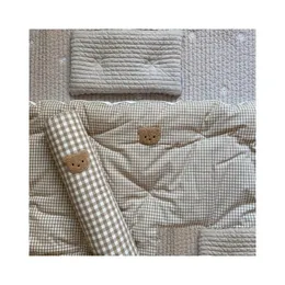 Filtar Swaddling Ddling Ins Sydkorea med samma baby barnpliktbjörn täcke bomull tjock kärna Garten tupplur 230915 drop d dhrdd