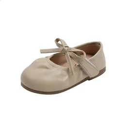 Scarpe basse Scarpe basse da ragazza Suola morbida Stile coreano Fiocco retrò per bambini Moda per bambini Scarpe casual con gancio Pieghettato Versatile Primavera 231219