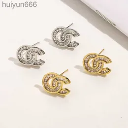 Ohrstecker, Schmuckdesigner für Damen, modische und personalisierte mittelalterliche Ohrringe, einfache und fortschrittliche Messing-Ohrringe mit Kristallen