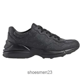 スニーカーデザイナーシューズRhyton White Top Sneaper Plaid Running Pattern Platterm Classic Black Leather Sports Skate Boarding Walking Shoe Men u7my